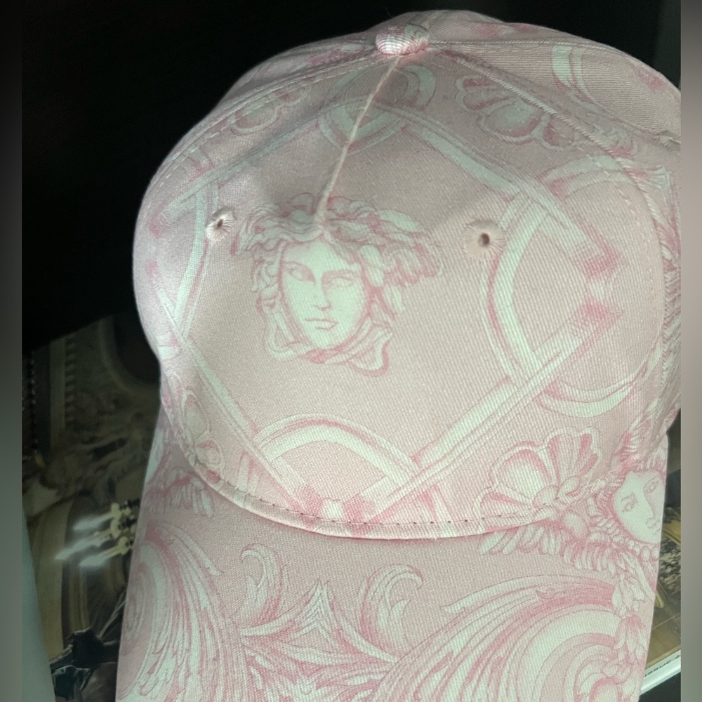 New Versace Barocco Pink Hat - Picture 3 of 5